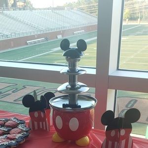 Mickey Mouse Chocolate🍫 Fountain ⛲️